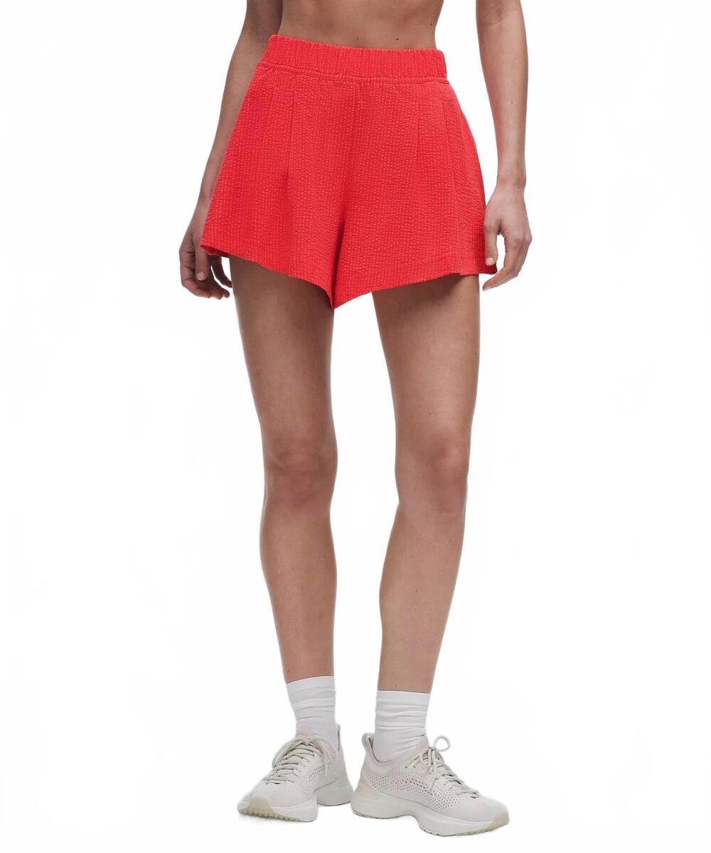 NEW LULULEMON wovenair high-rise pleated short in star burst tone